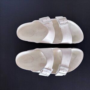 Birkenstock Arizona White EVA Sandals Women’s EU 39 US ~8.5 Regular Fit Buckle